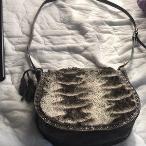 STEVEN: TAUPE FAUX FUR STUDDED CROSSBODY